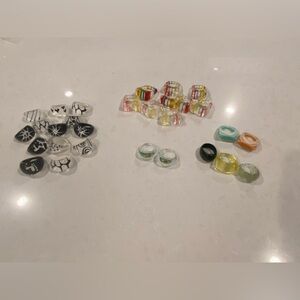 Lot of 29 resin rings different sizes novelty costume jewelry